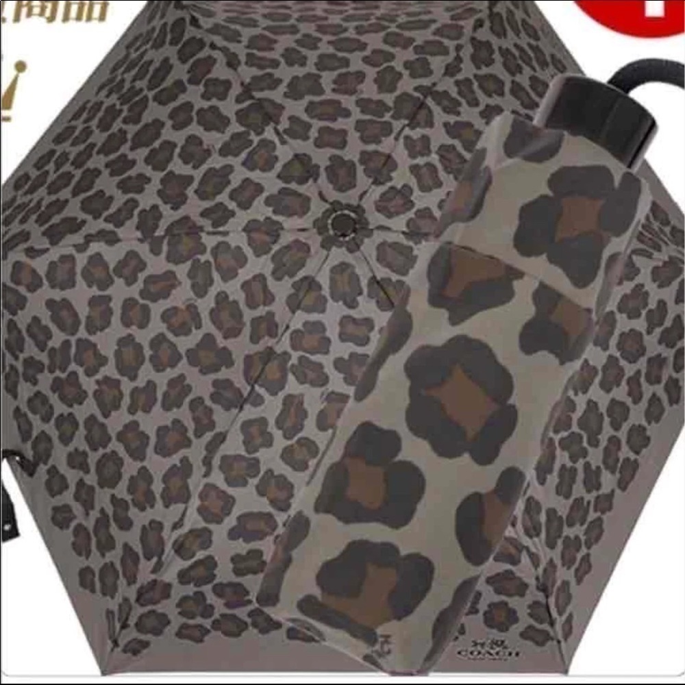 Coach Gray Leopard Umbrella NWOT